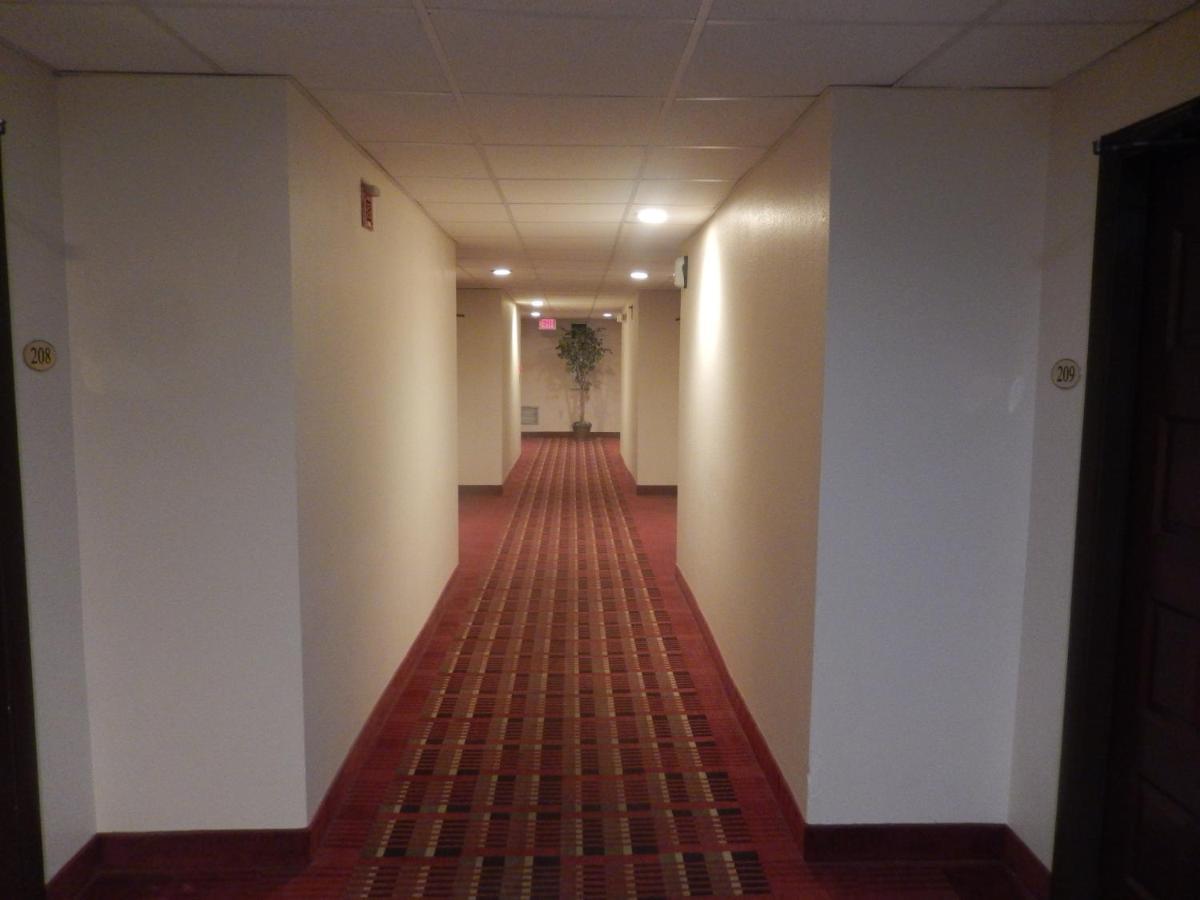Red Roof Inn Harrisonburg - University Area מראה חיצוני תמונה