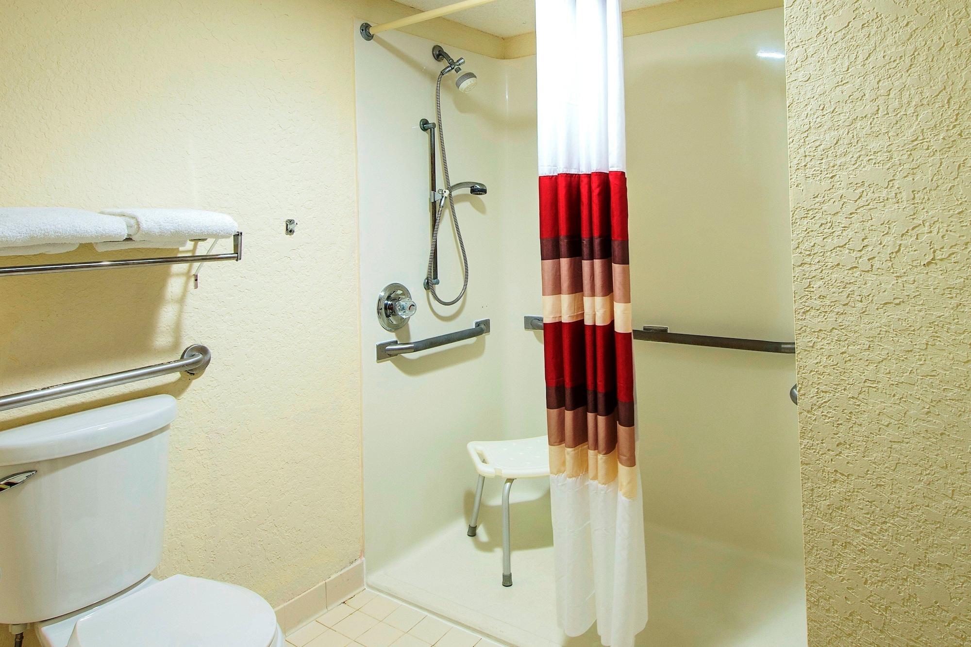 Red Roof Inn Harrisonburg - University Area מראה חיצוני תמונה
